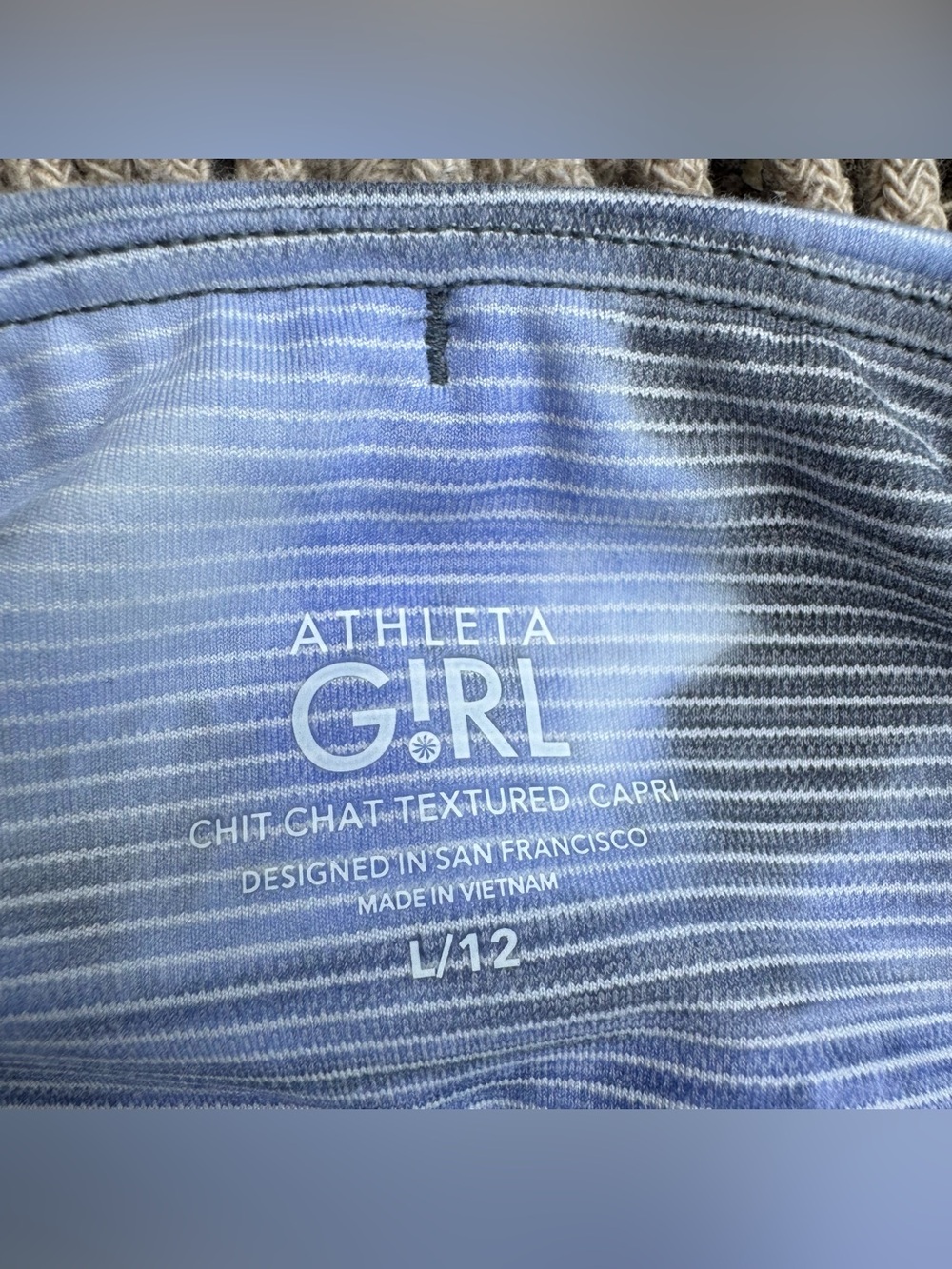 Athleta Girl Printed Athletic Capri Leggings Size Large 12 - Picture 4 of 6